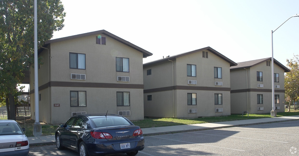 1147 Hospital Rd, Winton, CA 95388 Apartments in Winton, CA
