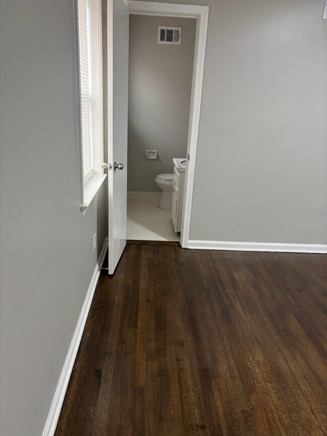 Foto del edificio - 3124 Boone St