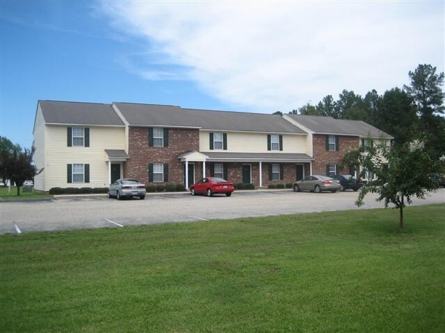 Foto del edificio - Meredith Square Townhomes