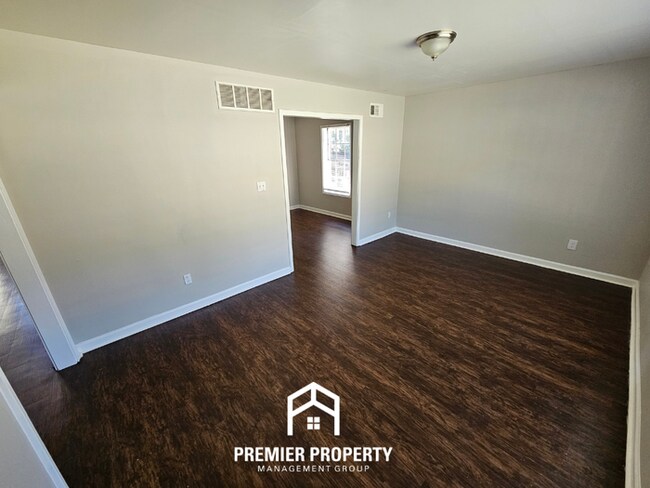 Building Photo - 5759 Foxdale Rd