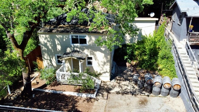 Building Photo - 17353 Park Ave