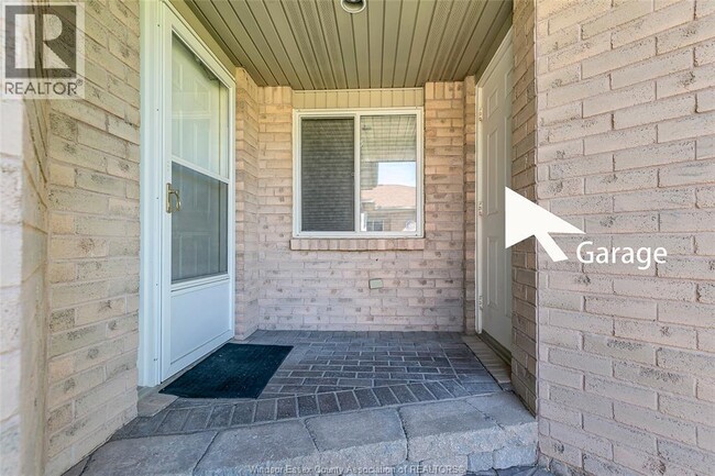 Building Photo - 570 Rodfam Dr