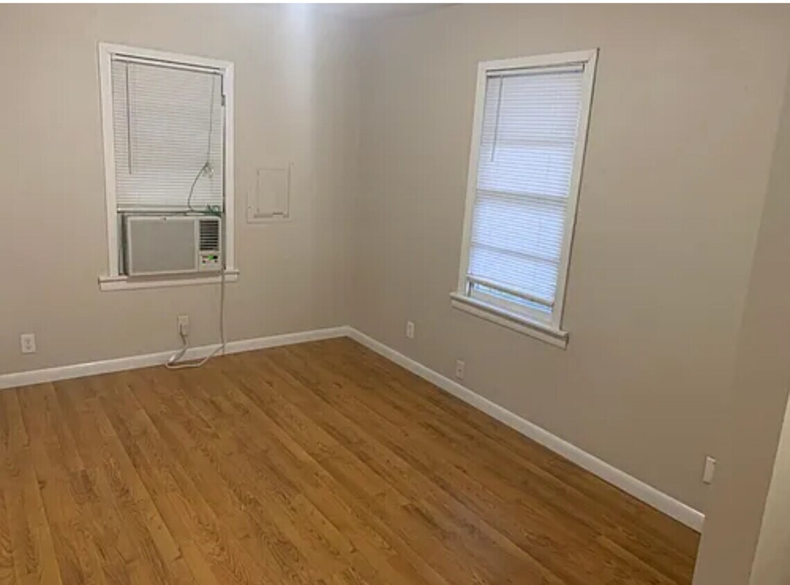 Foto principal - 912 Avenue M