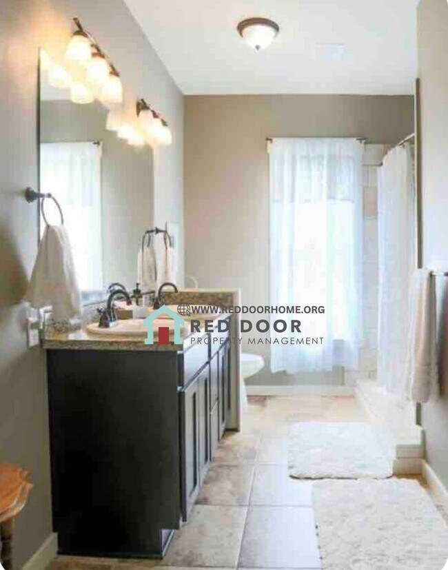 Foto del edificio - Spacious 4-Bedroom Home in the Heart of Great Falls – Mid-Term Rental