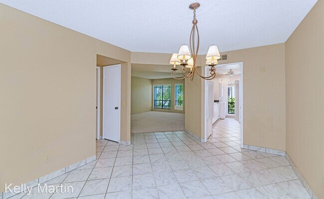 Foto del edificio - 2 br, 2 bath House - 5219 N 24th St #203