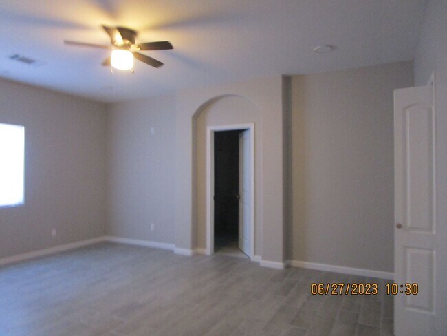 Foto del edificio - East Bakersfield New Build House -COMING SOON!