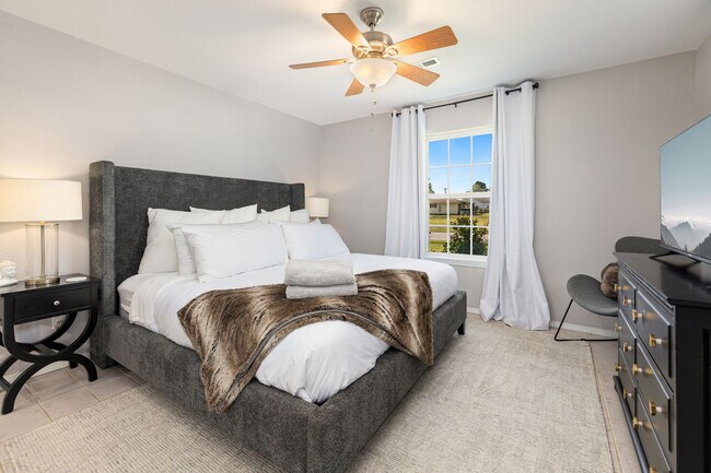 Building Photo - 703 NW 10th St