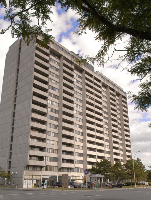 Primary Photo - Elgin Square Apartments