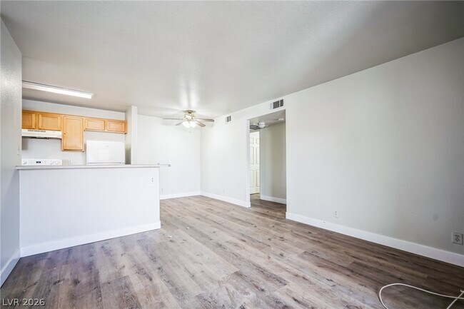 Foto del edificio - 2978 Juniper Hills Blvd
