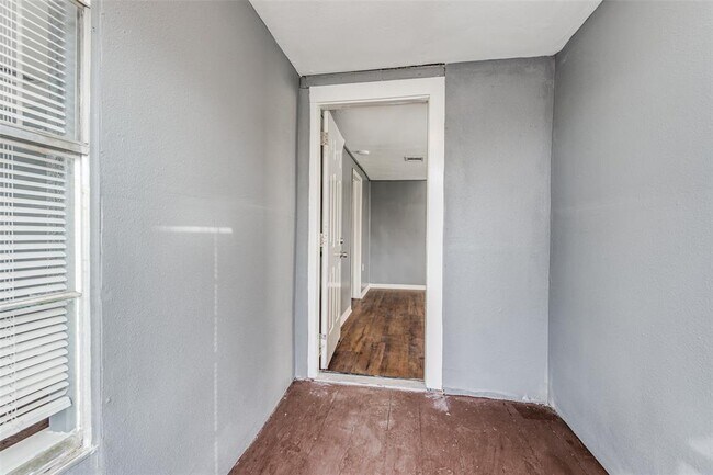 Foto del edificio - 4611 White Rock St