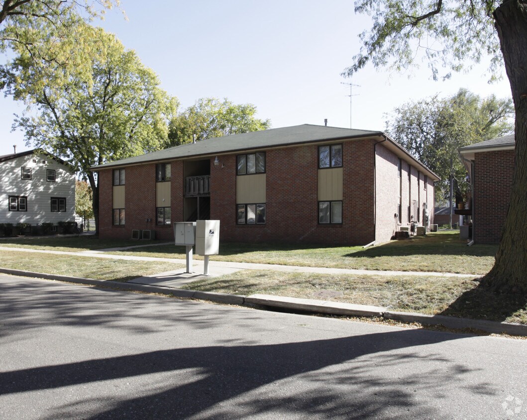 Primary Photo - 3831 St Paul Ave