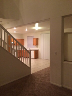 Building Photo - 8865 Kingswood Dr