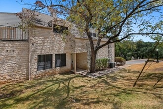 Building Photo - 9201 Simmons Rd