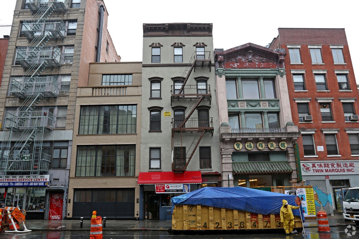 Building Photo - 43 Canal St