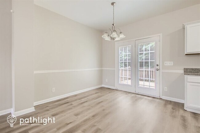 Building Photo - 4006 New London Ct