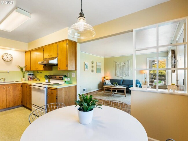 Foto del edificio - 3431 NE Fremont Dr