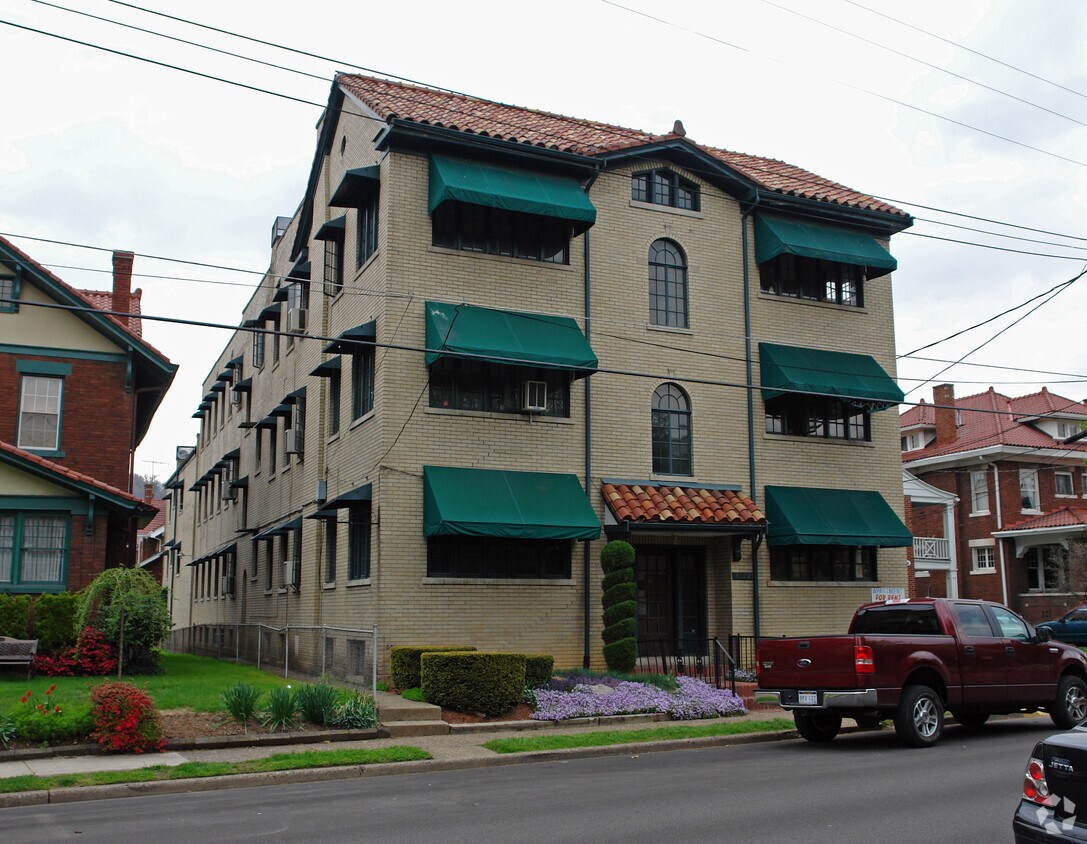 1622 Virginia St, Charleston, WV 25311 Apartments in Charleston, WV