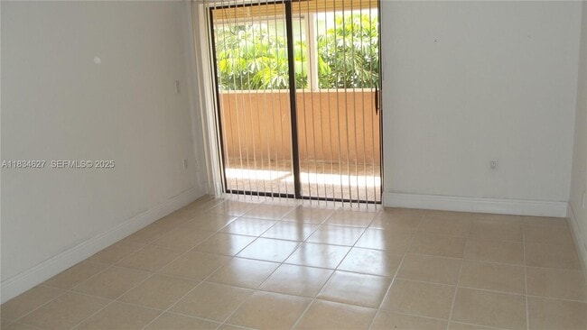 Foto del edificio - 3582 NE 171 St