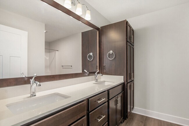 Interior Photo - 1244 S Village Cir