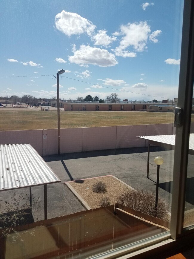 Fuera del segundo piso del MBR - 3301 Monroe St NE