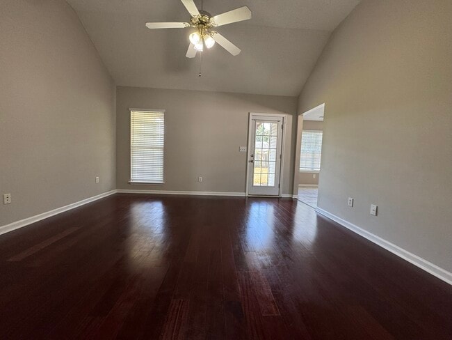 Building Photo - 331 Tyson Glen Dr