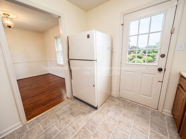 Foto del edificio - 479 Bramblewood Ln