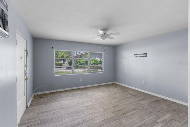 Building Photo - 1220 Sunshine Ave