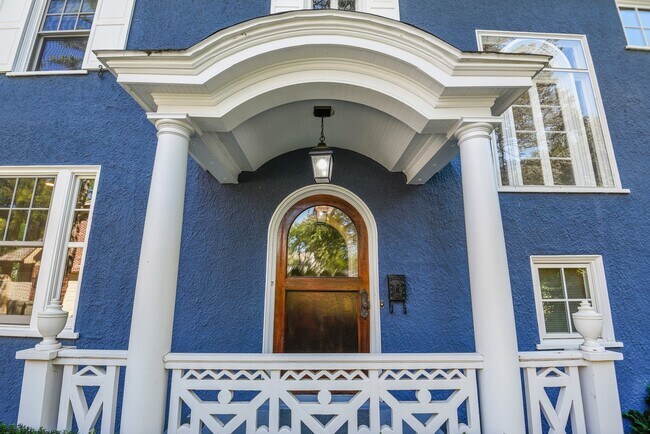 Foto del edificio - 160 Sheridan Rd