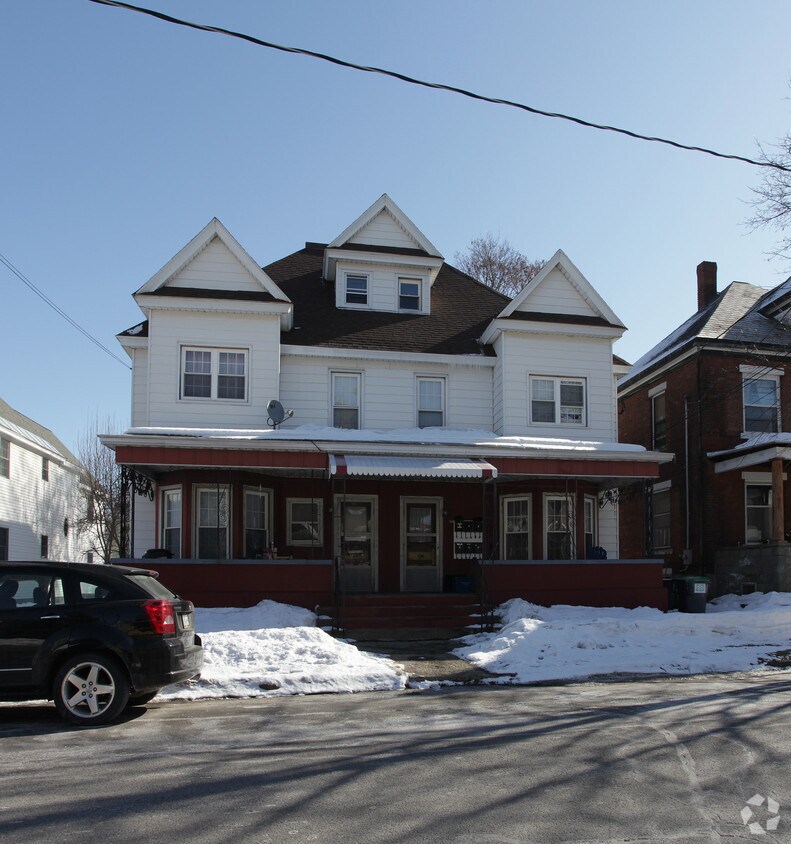 218 N 3rd Ave, Mechanicville, NY 12118 Apartments in Mechanicville