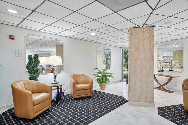 Foto del edificio - 10777 W Sample Rd