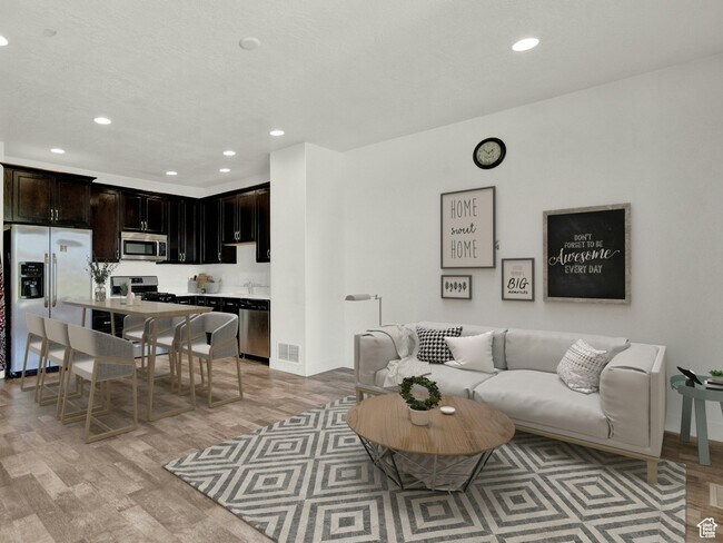 Foto del edificio - 1726 Thira Ln