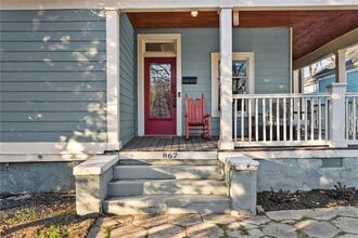 Building Photo - 867 Beecher St SW