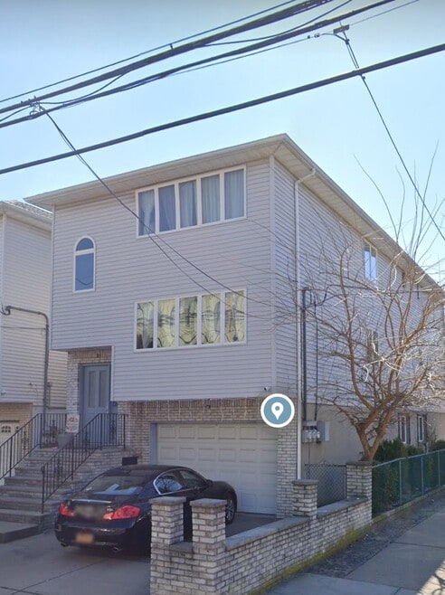 Building Photo - 91 Oliver St