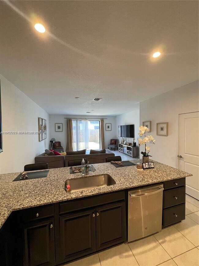 Foto del edificio - 108900 SW 235th St