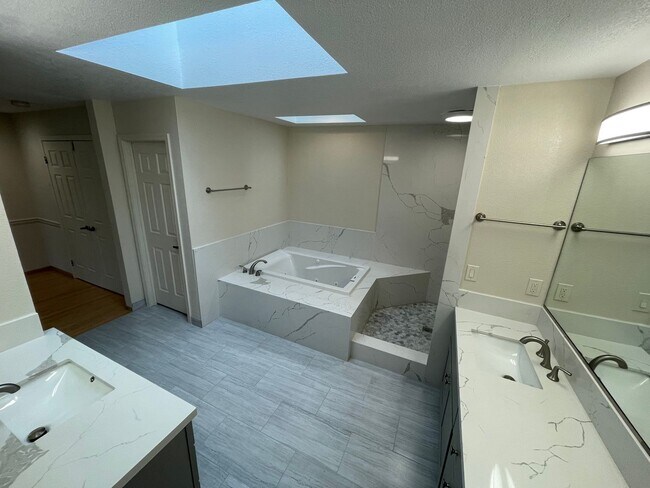 Foto del edificio - $4,575 - GORGEOUS 3 BEDROOM HOME IN BLACKHAWK