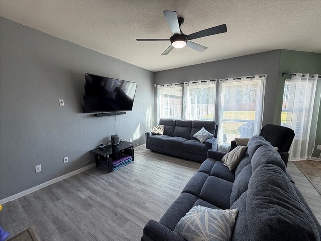 Foto del edificio - 15218 Loys Coves Ct