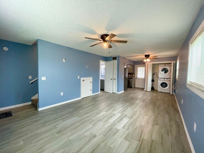 Building Photo - RARE Fort Myers Beach Townhome Now Available