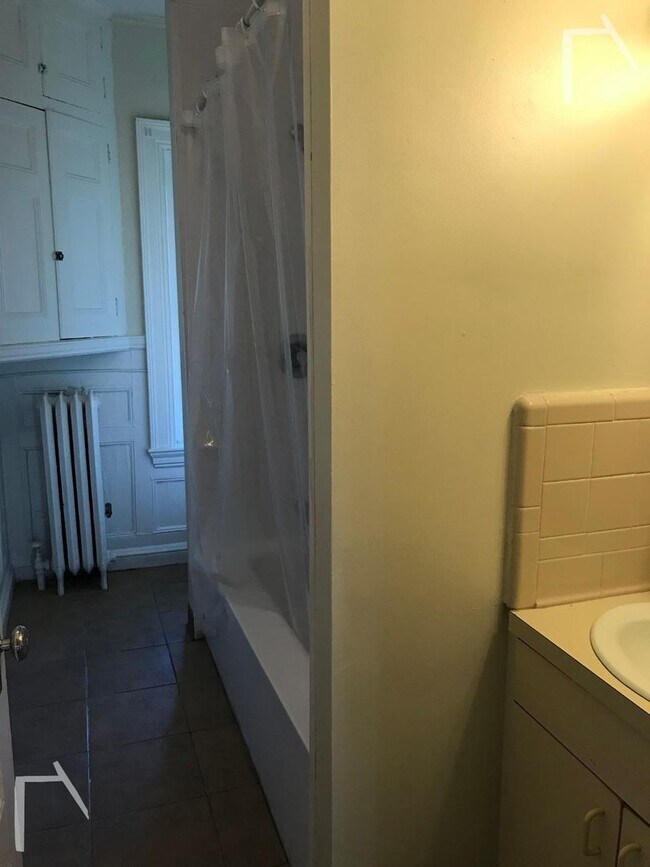 Foto del edificio - Nicely renovated 2 bed unit in Back Bay wi...