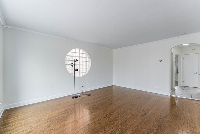 Foto del edificio - 2817 Maple Ave