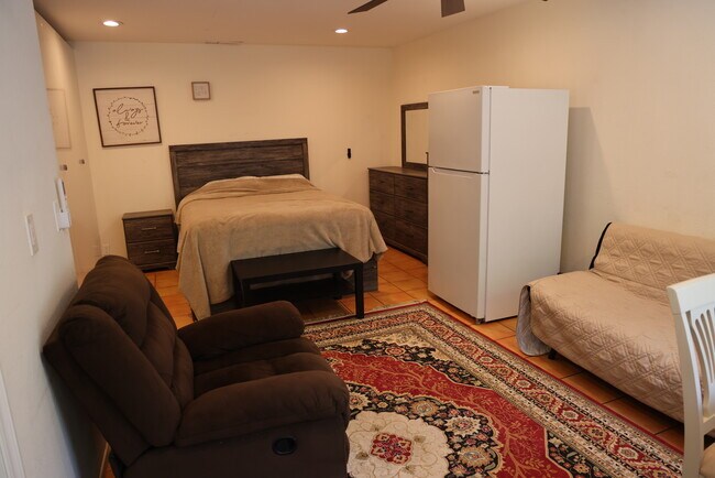Foto del edificio - 10463 Wystone Ave