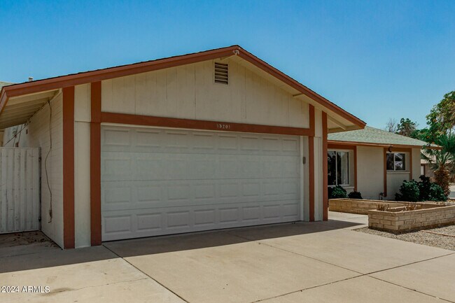 Foto del edificio - 15201 N 51st Ln