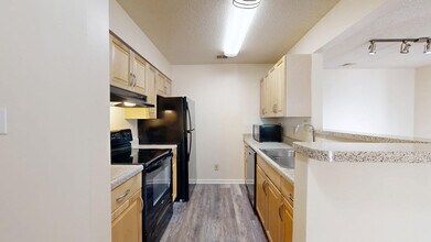 Interior Photo - Ridgewood
