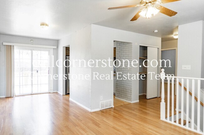 Building Photo - 4919 Sonata Dr