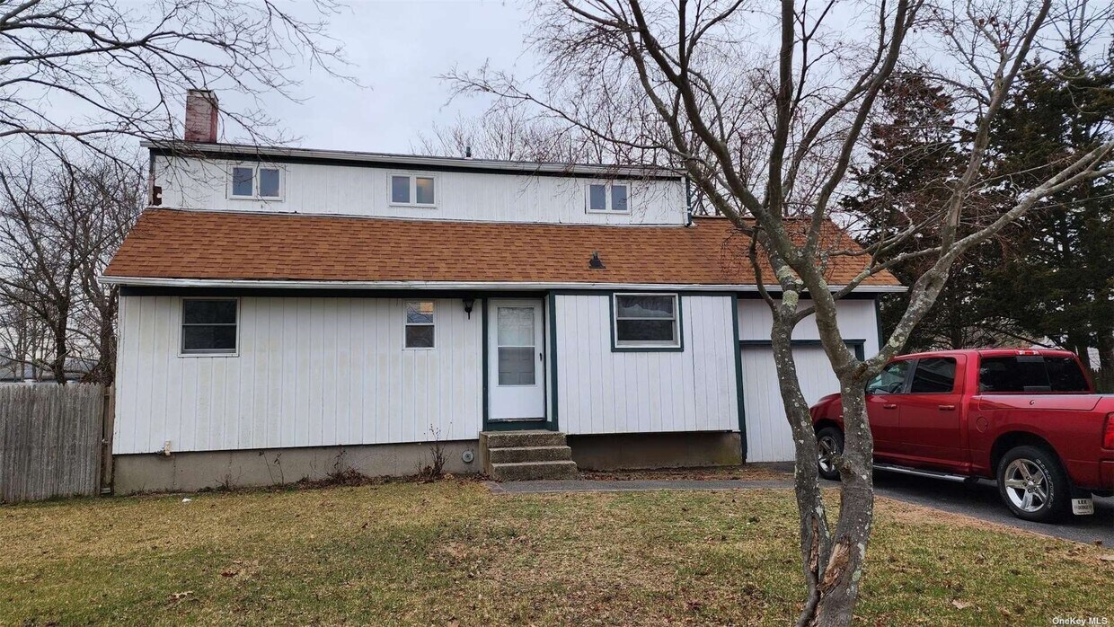 Primary Photo - 3116 Eagle Ave