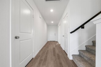 Building Photo - 3013 Alder Flower Dr