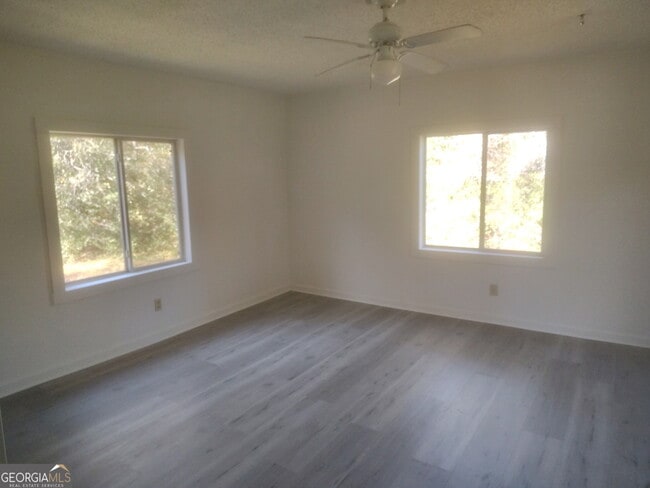 Foto del edificio - 929 Bond Bridge Rd