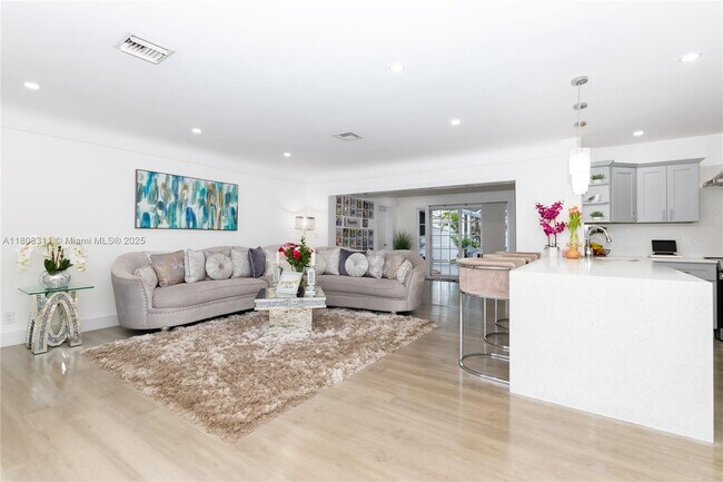 Foto del edificio - 1346 NW 4th St