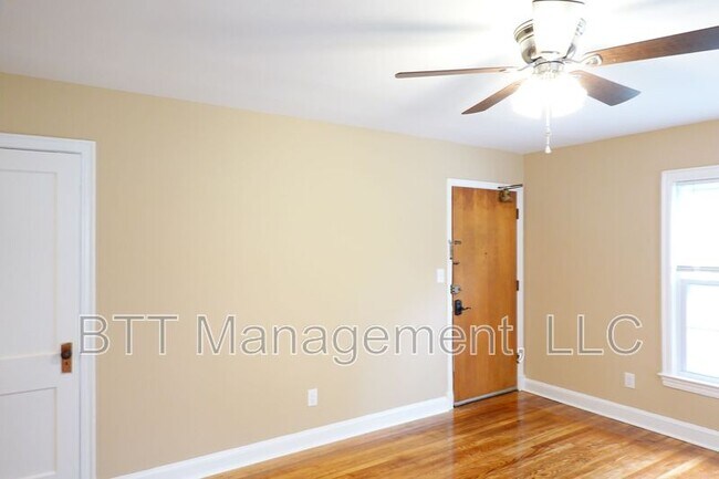 Foto del edificio - 8406 Greenwood Ave