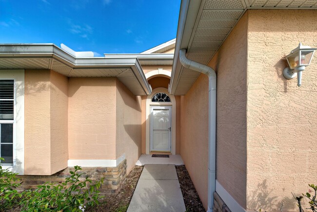 Building Photo - 3BR/2BA/2CG Single Family Home in Lakeside...