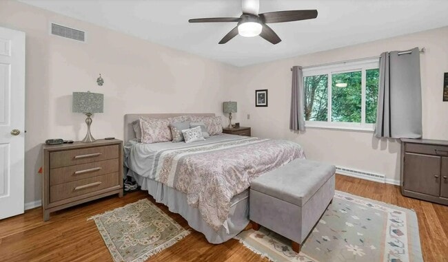 Master Bedroom - 19 Sugar Maple Trl